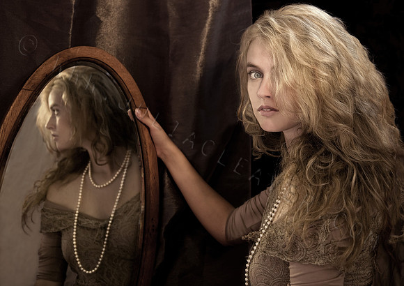 Belén with the Mirror II